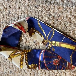 Eitenne Ainger  scarf